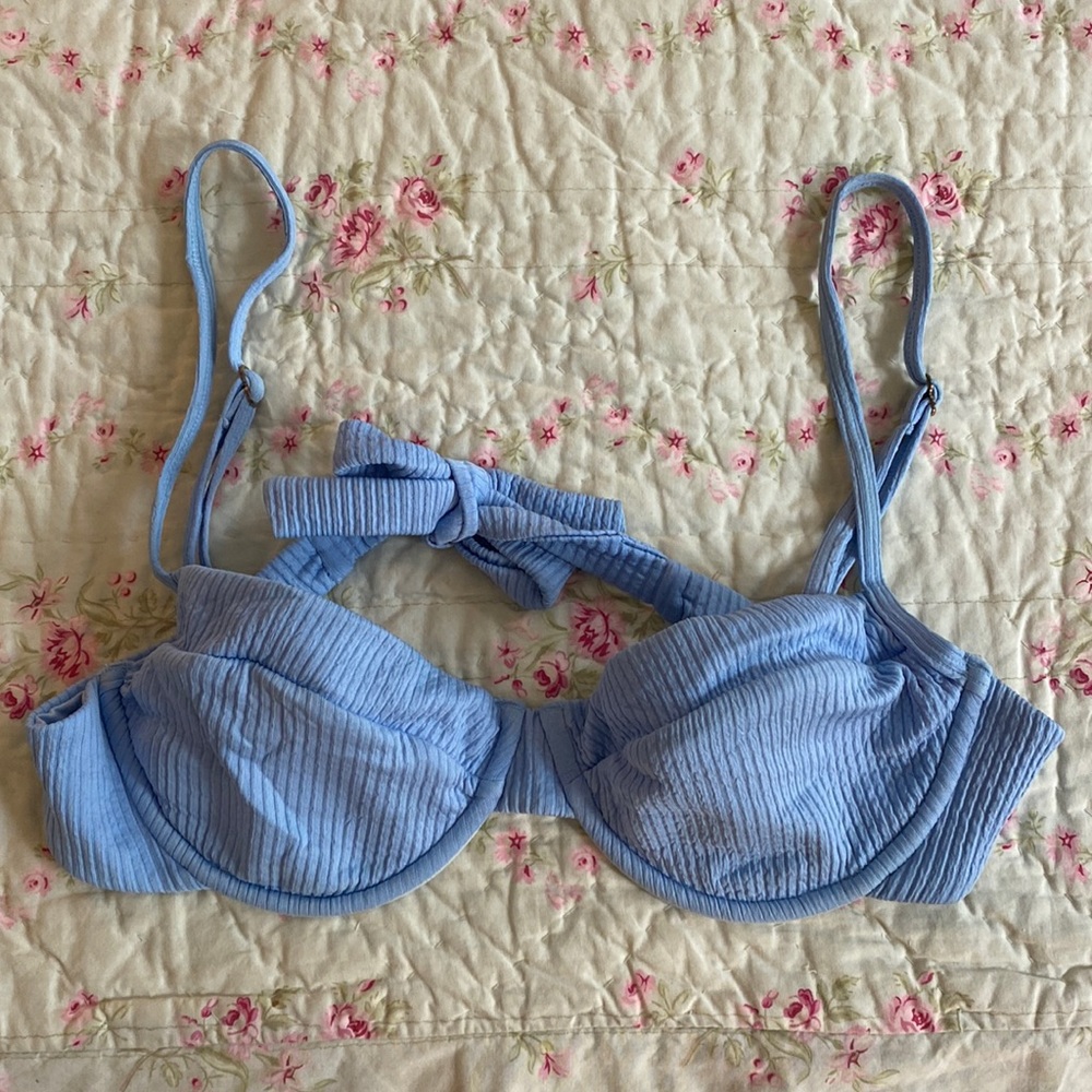 Monday swimwear Maui top